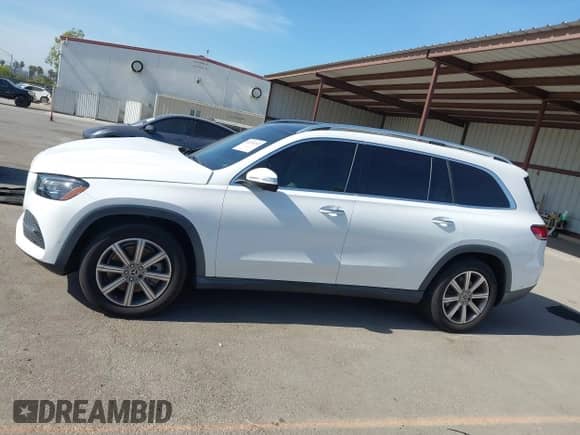 2022 Mercedes-Benz GLS 450 with VIN 4JGFF5KE2NA598796, listed as a IAAI auction lot 42678765 with 42,077 mi miles and . Bid and sale history available at DreamBid. Image 15.