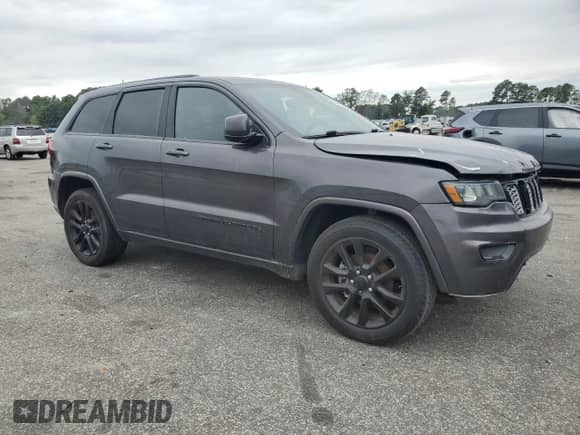 2018 Jeep Grand Cherokee Laredo E с VIN 1C4RJEAG2JC493659, выставлен на аукционе Copart как лот 81046985 с пробегом 221 293 миль миль и Чистый • Clean title. История ставок и продаж доступна на DreamBid. Изображение 4.