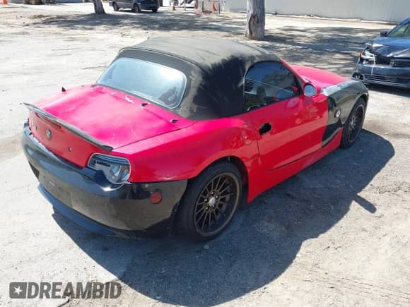 2006 BMW Z4 3.0i с VIN 4USBU335X6LW67620, выставлен на аукционе IAAI как лот 41818482 с пробегом 186 102 миль миль и . История ставок и продаж доступна на DreamBid. Изображение 4.