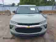 2025 Chevrolet TrailBlazer LS с VIN KL79MMSL8SB134463, выставлен на аукционе IAAI как лот 42420651 с пробегом 8 508 миль миль и . История ставок и продаж доступна на DreamBid. Изображение 13.