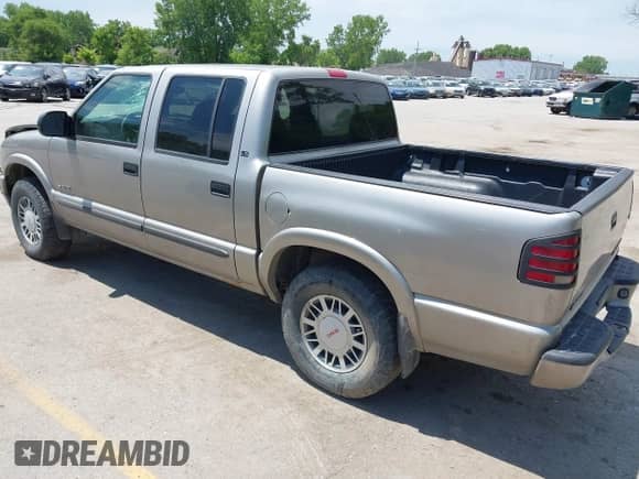 2003 Chevrolet S-10 LS с VIN 1GCDT13X13K152739, выставлен на аукционе IAAI как лот 42328807 с пробегом 222 163 миль миль и . История ставок и продаж доступна на DreamBid. Изображение 3.