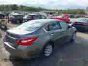 2016 Nissan Altima S z VIN 1N4AL3AP5GC255461, wystawiony jako IAAI lot #43392771 z przebiegiem 321 863 mil mil oraz . Historia ofert i sprzedaży dostępna na DreamBid. Obrazek 4.