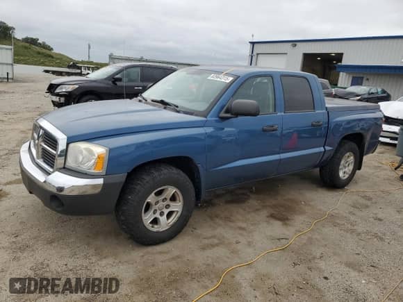 2005 Dodge Dakota SLT with VIN 1D7HW48N25S269367, listed as a Copart auction lot 83964315 with 119,851 mi miles and Clean title. Bid and sale history available at DreamBid. Image 1.