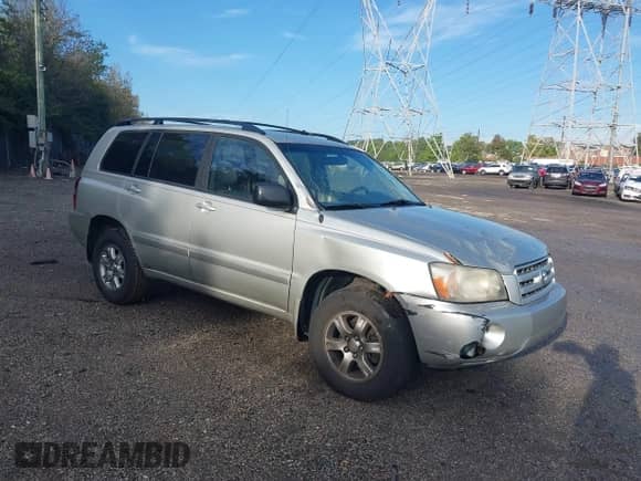 2004 Toyota Highlander with VIN JTEEP21A240022457, listed as a IAAI auction lot 43325568 with 206,837 mi miles and . Bid and sale history available at DreamBid. Image 1.