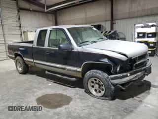 1995 Chevrolet Silverado 2500 с VIN 2GCFK29K6S1239533, выставлен на аукционе Copart как лот 49790175 с пробегом 55 840 миль миль и Списание • Salvage title. История ставок и продаж доступна на DreamBid. Изображение 4.