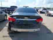 2017 Chevrolet Impala LT z VIN 2G1105SA7H9153251, wystawiony jako IAAI lot #43398622 z przebiegiem 163 061 mil mil oraz . Historia ofert i sprzedaży dostępna na DreamBid. Obrazek 16.