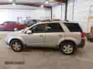 2005 Saturn VUE z VIN 5GZCZ63415S808551, wystawiony jako IAAI lot #42557004 z przebiegiem 234 814 mil mil oraz . Historia ofert i sprzedaży dostępna na DreamBid. Obrazek 14.