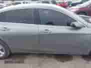 2024 Chevrolet Malibu LS z VIN 1G1ZB5ST0RF238505, wystawiony jako IAAI lot #42829721 z przebiegiem 16 002 mil mil oraz . Historia ofert i sprzedaży dostępna na DreamBid. Obrazek 11.