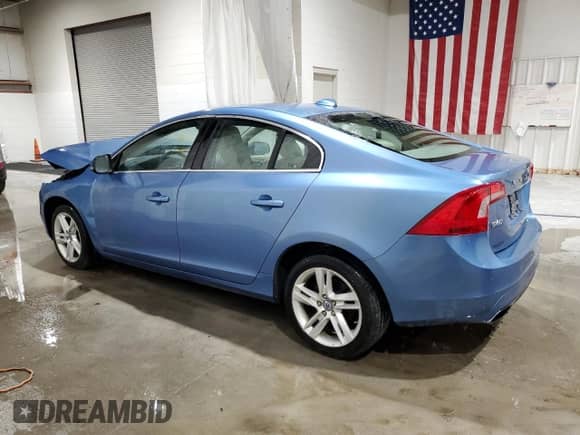 2015 Volvo S60 T5 Premier Plus с VIN YV1612TC8F1304781, выставлен на аукционе Copart как лот 55296875 с пробегом 60 796 миль миль и Списание • Salvage title. История ставок и продаж доступна на DreamBid. Изображение 2.