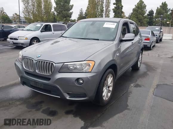 2013 BMW X3 xDrive28i z VIN 5UXWX9C59D0A22135, wystawiony jako IAAI lot #43519608 z przebiegiem 127 742 mil mil oraz . Historia ofert i sprzedaży dostępna na DreamBid. Obrazek 2.