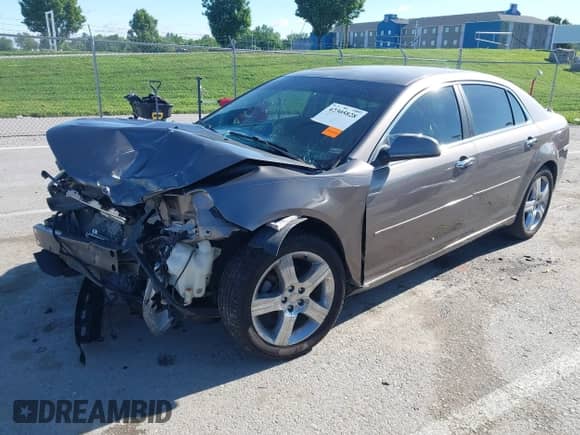 2012 Chevrolet Malibu 3LT z VIN 1G1ZF5E78CF119482, wystawiony jako IAAI lot #42305828 z przebiegiem 133 993 mil mil oraz . Historia ofert i sprzedaży dostępna na DreamBid. Obrazek 18.