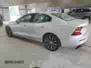 2021 Volvo S60 Momentum z VIN 7JR102FK8MG093809, wystawiony jako Copart lot #80847265 z przebiegiem 60 555 mil mil oraz Szkoda całkowita • Salvage title. Historia ofert i sprzedaży dostępna na DreamBid. Obrazek 2.