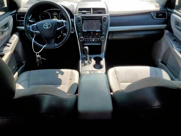 2016 Toyota Camry XLE with VIN 4T1BF1FK8GU518751, listed as a Copart auction lot 69621585 with 135,425 mi miles and Salvage title. Bid and sale history available at DreamBid. Image 8.