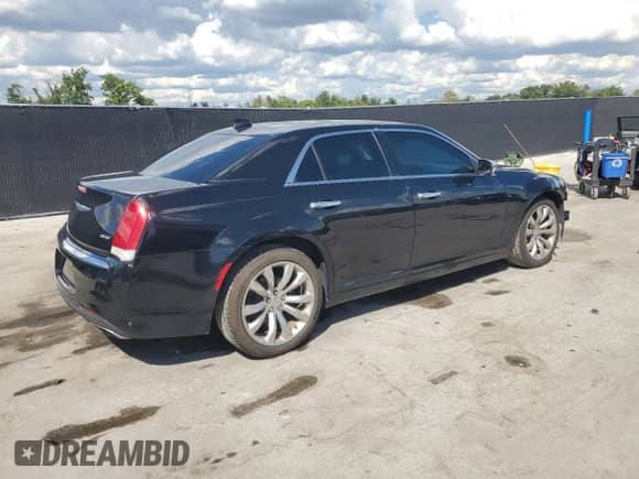 2019 Chrysler 300 Limited с VIN 2C3CCAEG5KH631412, выставлен на аукционе Copart как лот 83820645 с пробегом 63 225 миль миль и Списание • Salvage title. История ставок и продаж доступна на DreamBid. Изображение 3.