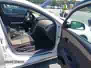 2012 Chevrolet Malibu LTZ 1LZ z VIN 1G1ZE5E08CF169093, wystawiony jako IAAI lot #43257031 z przebiegiem 41 428 mil mil oraz . Historia ofert i sprzedaży dostępna na DreamBid. Obrazek 5.