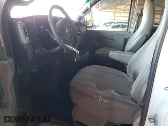 2016 Chevrolet Express Passenger LT с VIN 1GAZGPFG3G1237904, выставлен на аукционе Copart как лот 85161425 с пробегом 321 537 миль миль и Чистый • Clean title. История ставок и продаж доступна на DreamBid. Изображение 7.