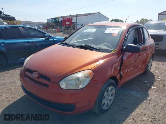 2009 Hyundai Accent Auto GS с VIN KMHCM36CX9U111953, выставлен на аукционе IAAI как лот 43233588 с пробегом 114 997 миль миль и . История ставок и продаж доступна на DreamBid. Изображение 17.