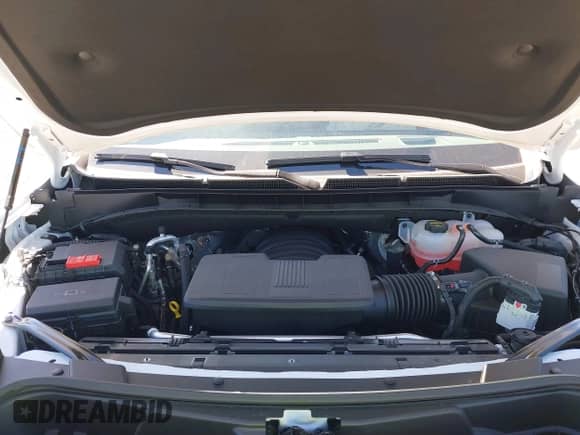 2025 Cadillac Escalade 4WD Sport Platinum with VIN 1GYS9GRL7SR114980, listed as a IAAI auction lot 41734072 with 1,780 mi miles and . Bid and sale history available at DreamBid. Image 10.