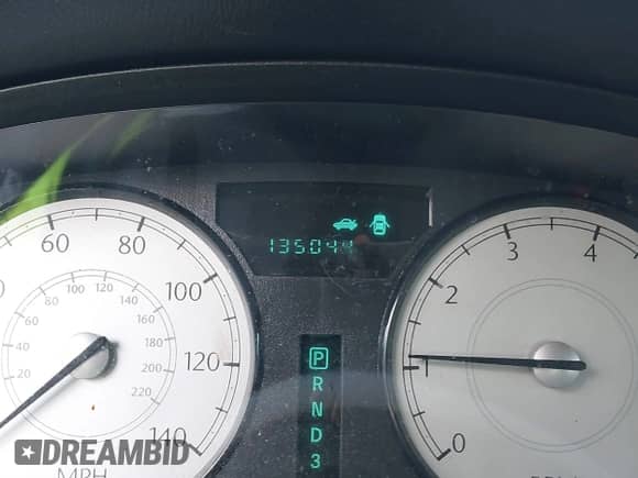 2005 Chrysler 300 300 z VIN 2C3JA43R05H137403, wystawiony jako IAAI lot #41399519 z przebiegiem 135 044 mil mil oraz . Historia ofert i sprzedaży dostępna na DreamBid. Obrazek 15.