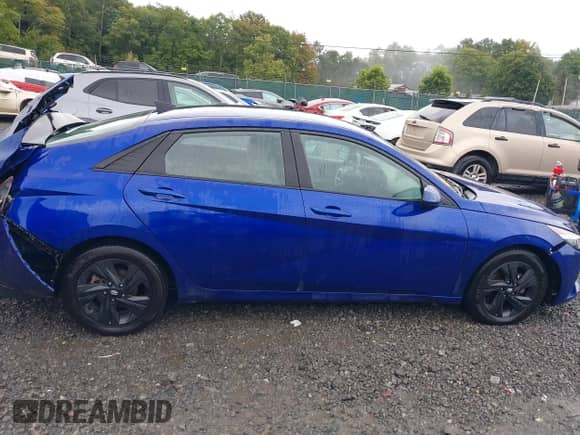 2021 Hyundai Elantra SEL с VIN KMHLM4AG0MU068376, выставлен на аукционе IAAI как лот 43133172 с пробегом 72 706 миль миль и . История ставок и продаж доступна на DreamBid. Изображение 13.