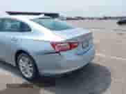 2018 Chevrolet Malibu LT с VIN 1G1ZD5ST2JF131549, выставлен на аукционе IAAI как лот 42964729 с пробегом 87 018 миль миль и . История ставок и продаж доступна на DreamBid. Изображение 6.