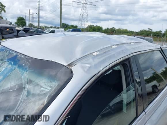 2019 Kia Sorento LX with VIN 5XYPG4A3XKG577478, listed as a IAAI auction lot 42248745 with 142,153 mi miles and . Bid and sale history available at DreamBid. Image 14.