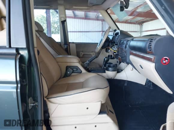 2003 Land Rover Discovery SE с VIN SALTW16413A785633, выставлен на аукционе IAAI как лот 42196601 с пробегом 128 864 миль миль и . История ставок и продаж доступна на DreamBid. Изображение 5.