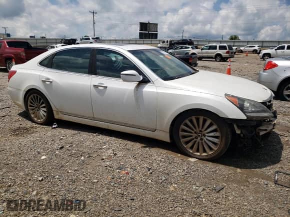 2014 Hyundai Equus Signature with VIN KMHGH4JHXEU082494, listed as a Copart auction lot 64652485 with 180,270 mi miles and Clean title. Bid and sale history available at DreamBid. Image 4.