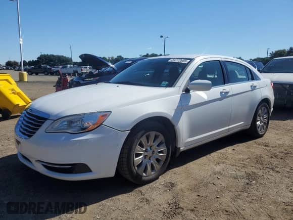 2014 Chrysler 200 LX with VIN 1C3CCBAB9EN170369, listed as a Copart auction lot 84772685 with 103,406 mi miles and Salvage title. Bid and sale history available at DreamBid. Image 1.