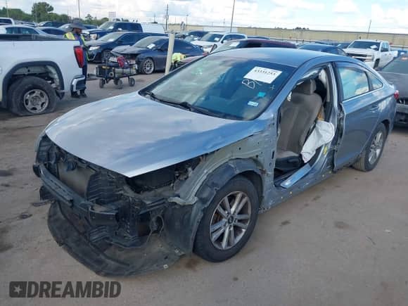 2015 Hyundai Sonata SE с VIN 5NPE24AF2FH047889, выставлен на аукционе IAAI как лот 43331253 с пробегом 129 086 миль миль и . История ставок и продаж доступна на DreamBid. Изображение 18.