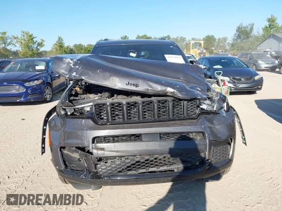 2023 Jeep Grand Cherokee Laredo with VIN 1C4RJKAG4P8101775, listed as a IAAI auction lot 43133852 with 72,579 mi miles and . Bid and sale history available at DreamBid. Image 12.