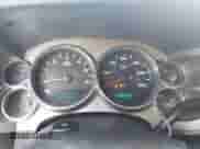 2007 Chevrolet Silverado 1500 1LT z VIN 2GCEK13M971728449, wystawiony jako IAAI lot #42418344 z przebiegiem 221 004 mil mil oraz . Historia ofert i sprzedaży dostępna na DreamBid. Obrazek 7.