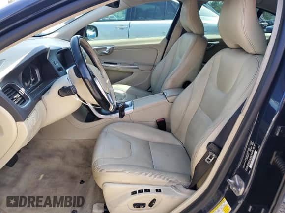 2015 Volvo S60 T5 Premier с VIN YV1612TK7F1334510, выставлен на аукционе Copart как лот 69535785 с пробегом 141 485 миль миль и Списание • Salvage title. История ставок и продаж доступна на DreamBid. Изображение 7.