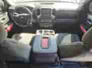 2020 Chevrolet Silverado 1500 Custom z VIN 1GCPWBEH0LZ251625, wystawiony jako Copart lot #84759315 z przebiegiem 196 080 mil mil oraz Czysty tytuł • Clean title. Historia ofert i sprzedaży dostępna na DreamBid. Obrazek 8.