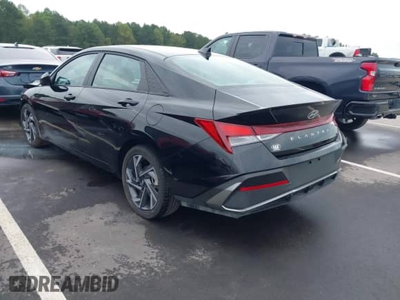 2025 Hyundai Elantra SEL Sport with VIN KMHLM4DG9SU951160, listed as a IAAI auction lot 43289737 with 1,972 mi miles and . Bid and sale history available at DreamBid. Image 3.