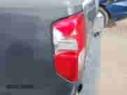 2012 Nissan Frontier SV z VIN 1N6AD0CU0CC434782, wystawiony jako IAAI lot #41879216 z przebiegiem 320 667 mil mil oraz . Historia ofert i sprzedaży dostępna na DreamBid. Obrazek 5.