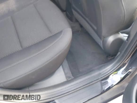 2020 Hyundai Elantra SEL z VIN KMHD84LFXLU926528, wystawiony jako IAAI lot #43230310 z przebiegiem 88 250 mil mil oraz . Historia ofert i sprzedaży dostępna na DreamBid. Obrazek 8.