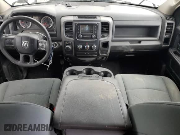 2019 Ram 1500 Express z VIN 1C6RR6FG3KS545824, wystawiony jako Copart lot #51315195 z przebiegiem 61 140 mil mil oraz Szkoda całkowita • Salvage title. Historia ofert i sprzedaży dostępna na DreamBid. Obrazek 8.