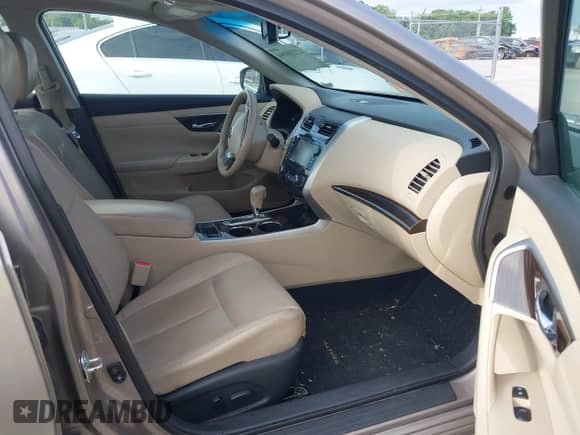 2015 Nissan Altima S с VIN 1N4AL3AP6FN878235, выставлен на аукционе IAAI как лот 42258084 с пробегом 121 612 миль миль и . История ставок и продаж доступна на DreamBid. Изображение 5.