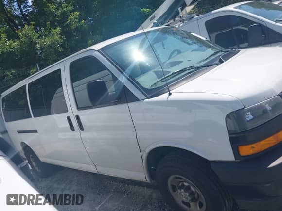 2023 Chevrolet Express Passenger LS с VIN 1GAZGNFP7P1133565, выставлен на аукционе IAAI как лот 42298735 с пробегом 132 269 миль миль и . История ставок и продаж доступна на DreamBid. Изображение 13.