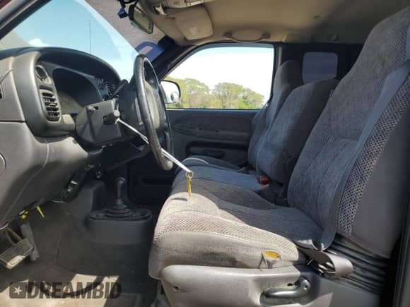 2001 Dodge 1500 с VIN 3B7HF13Z31M282232, выставлен на аукционе Copart как лот 71045355 с пробегом 78 046 миль миль и Списание • Salvage title. История ставок и продаж доступна на DreamBid. Изображение 7.