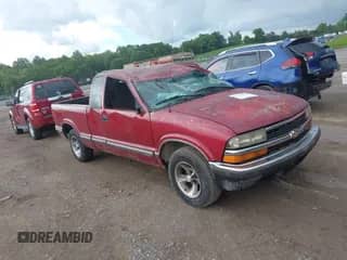 1998 Chevrolet S-10 LS с VIN 1GCCS1946WK123110, выставлен на аукционе IAAI как лот 42252000 с пробегом 299 489 миль миль и . История ставок и продаж доступна на DreamBid. Изображение 1.