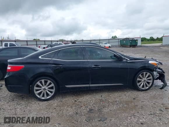 2017 Hyundai Azera Limited с VIN KMHFH4JG8HA583506, выставлен на аукционе IAAI как лот 42200722 с пробегом 88 489 миль миль и . История ставок и продаж доступна на DreamBid. Изображение 14.