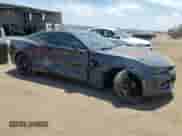 2017 Chevrolet Camaro 2LT z VIN 1G1FD1RX2H0100044, wystawiony jako Copart lot #62591655 z przebiegiem 64 666 mil mil oraz Szkoda całkowita • Salvage title. Historia ofert i sprzedaży dostępna na DreamBid. Obrazek 4.