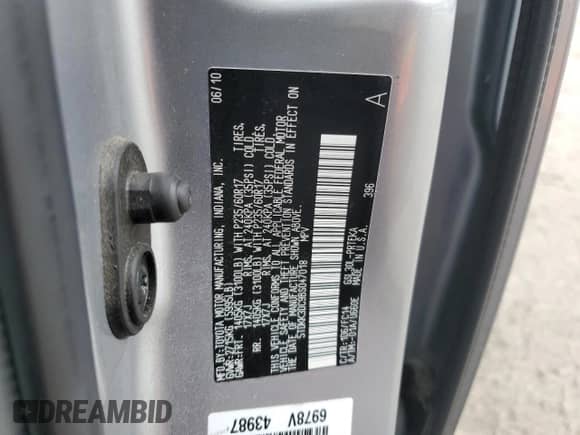 2011 Toyota Sienna LE z VIN 5TDKK3DC9BS047018, wystawiony jako Copart lot #82652505 z przebiegiem 151 351 mil mil oraz Czysty tytuł • Clean title. Historia ofert i sprzedaży dostępna na DreamBid. Obrazek 14.