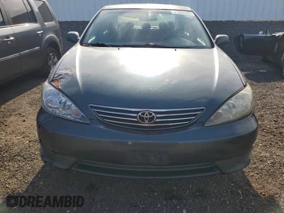 2005 Toyota Camry STD with VIN 4T1BE32K35U008521, listed as a Copart auction lot 71094455 with 256,159 mi miles and Clean title. Bid and sale history available at DreamBid. Image 5.