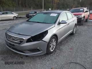 2016 Hyundai Sonata SE с VIN 5NPE24AF1GH305286, выставлен на аукционе IAAI как лот 43438911 с пробегом 88 495 миль миль и . История ставок и продаж доступна на DreamBid. Изображение 2.