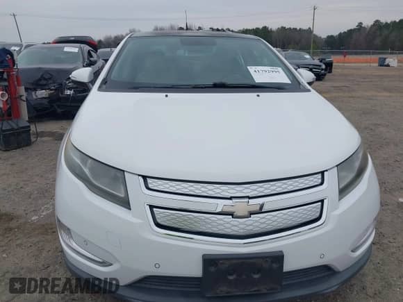 2012 Chevrolet Volt z VIN 1G1RB6E41CU100808, wystawiony jako IAAI lot #41792995 z przebiegiem Nie podano mil oraz . Historia ofert i sprzedaży dostępna na DreamBid. Obrazek 6.