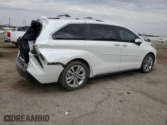 2022 Toyota Sienna Platinum с VIN 5TDERKEC8NS134379, выставлен на аукционе Copart как лот 68874795 с пробегом 75 175 миль миль и Списание • Salvage title. История ставок и продаж доступна на DreamBid. Изображение 3.