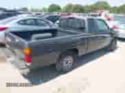 1995 Nissan Frontier XE z VIN 1N6HD16S3SC451833, wystawiony jako IAAI lot #43208556 z przebiegiem 201 029 mil mil oraz . Historia ofert i sprzedaży dostępna na DreamBid. Obrazek 4.
